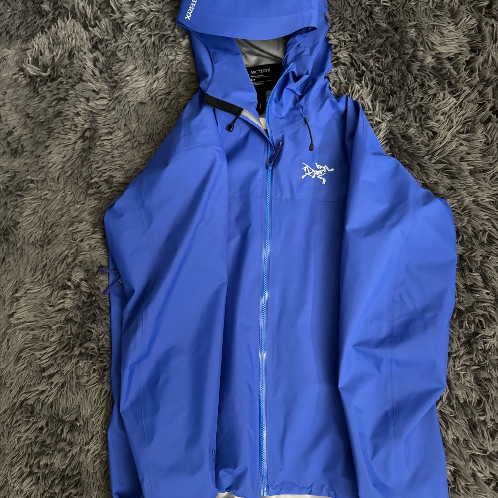 Arc'teryx Men's Royal Blue Raincoat Waterproof Hooded Jacket
